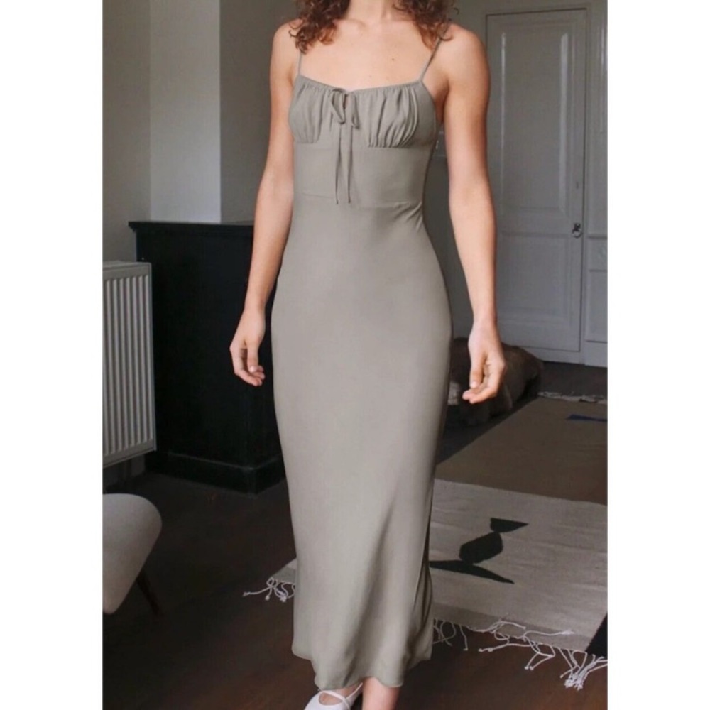 Aritzia Wilfred Women Bellow Midi Dress Sage Dusty Green Size 8